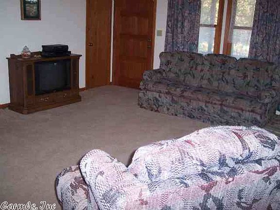 3rd image of 225 E Lakeshore Dr