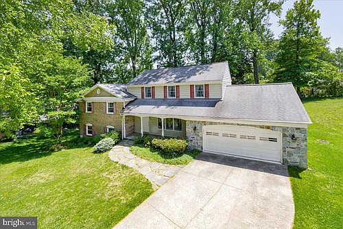 4 Sussex Ct Photo 1