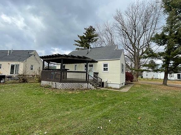 2nd image of 1019 Guckert Ave