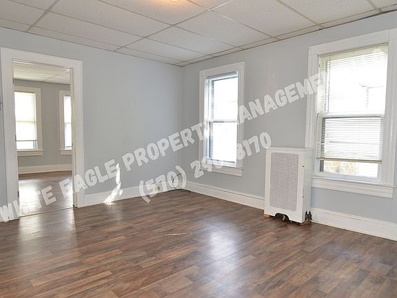 2nd image of 1618 Roselynn St APT 1