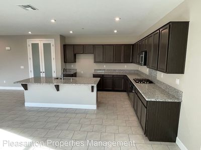 671 Madrone St, Lathrop, CA, 95330