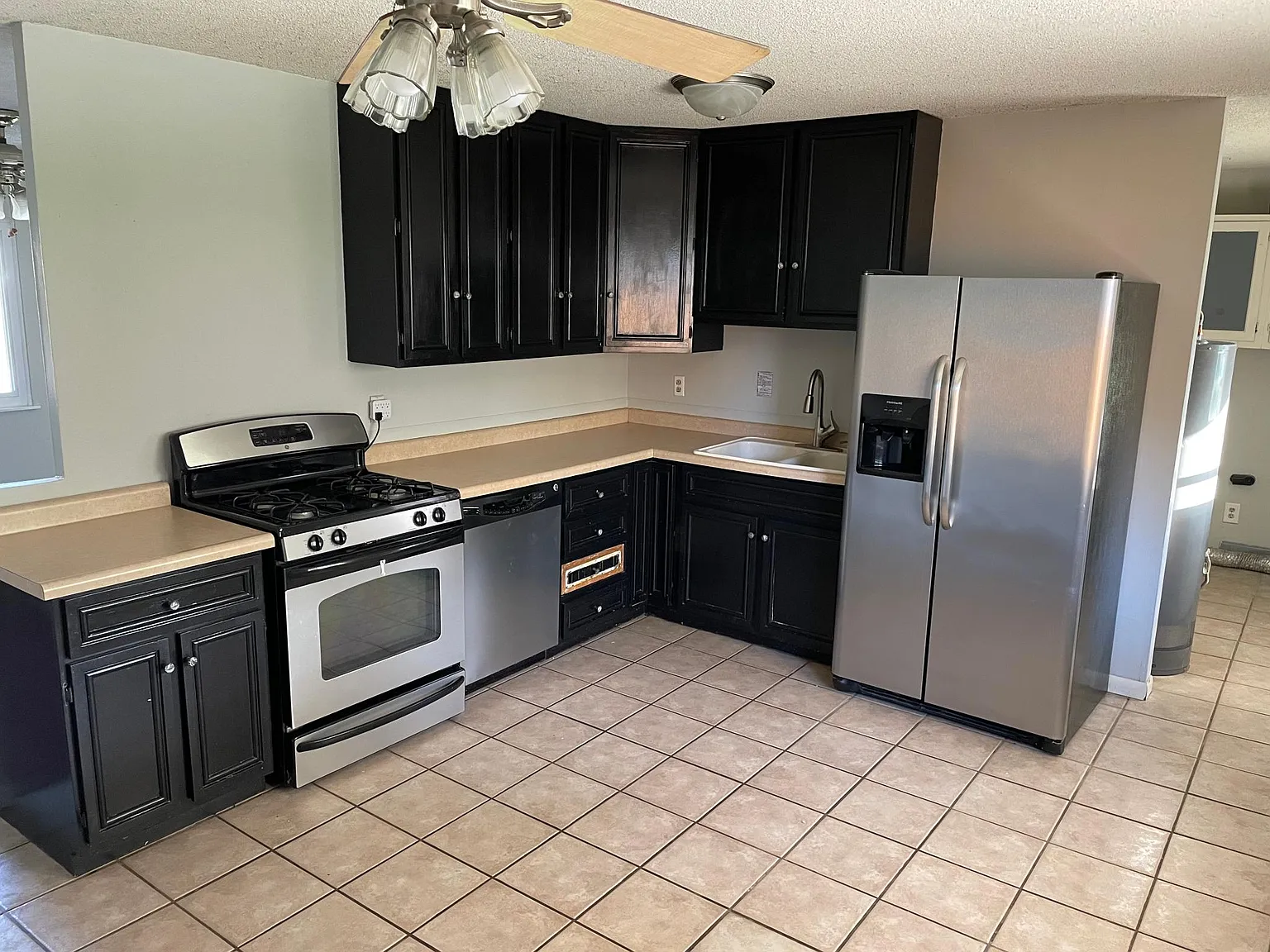 4 bed, 1428 sqft, $1,625 — Photo 4