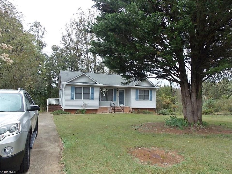 1st image of 194 Brenda Dr