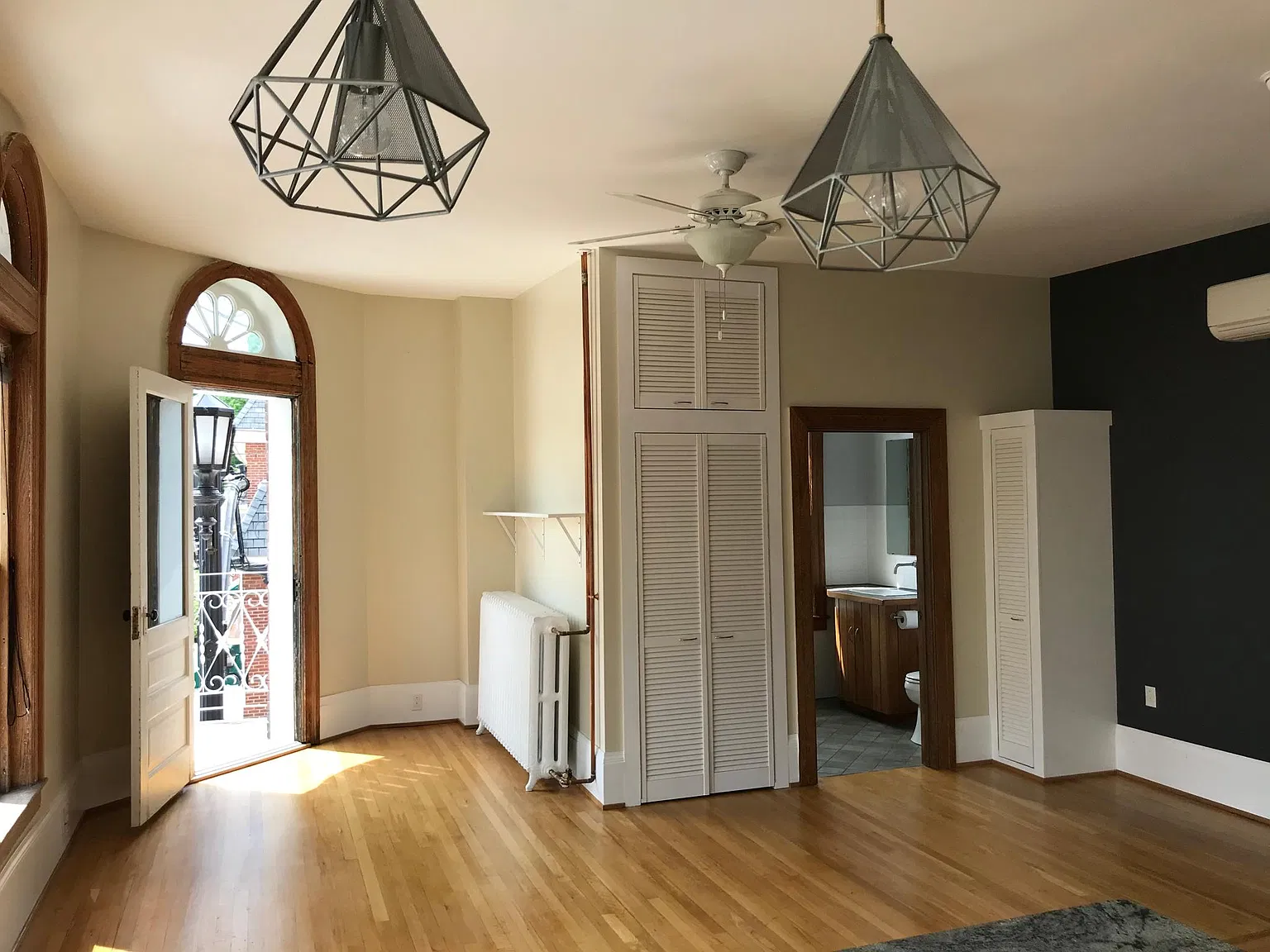 Studio, 500 sqft, $940 — Photo 3