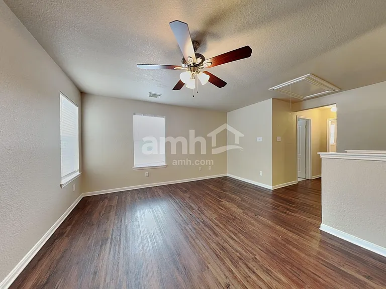3743 Jewel Point Dr — Photo 12