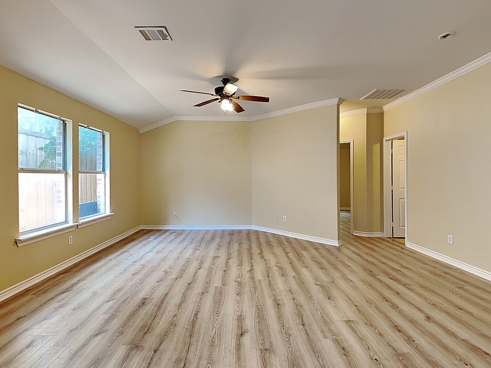1st image of 405 Masters Ave APT A