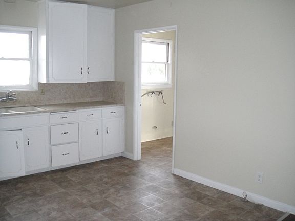 5th image of 148 Sulgrave Dr