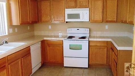 2nd image of 984 Lido Ave