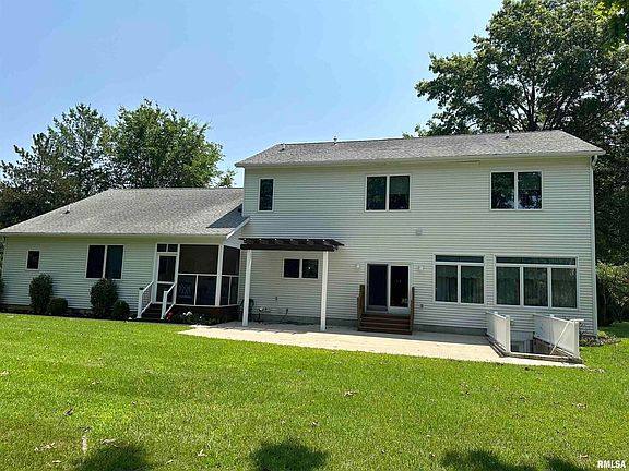 5th image of 502 Deer Lake Dr E