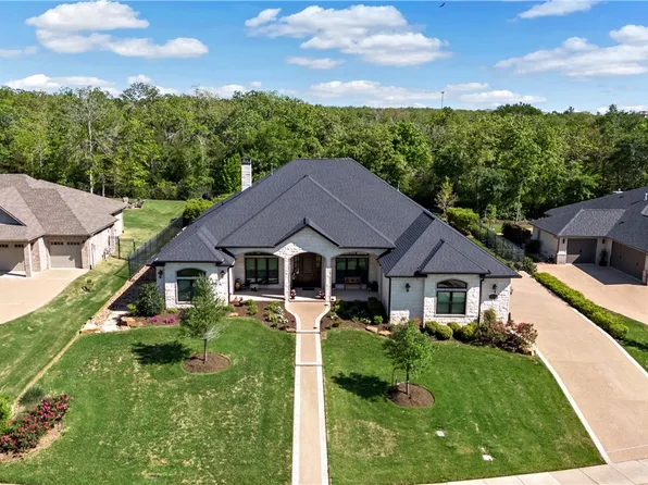 3419 Mahogany (pvt) Dr, Bryan, TX 77807