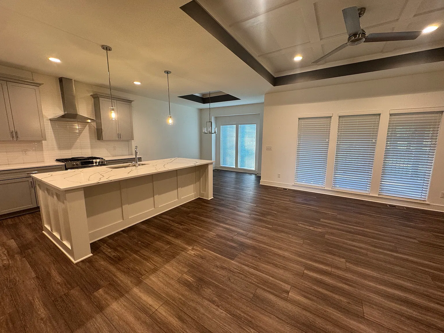 3 bed, 2.5 bath, 1666 sqft, $3,600 — Photo 3