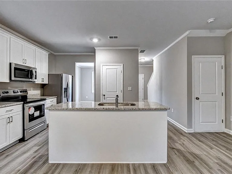 2776 Laurel Ridge Cir — Photo 18