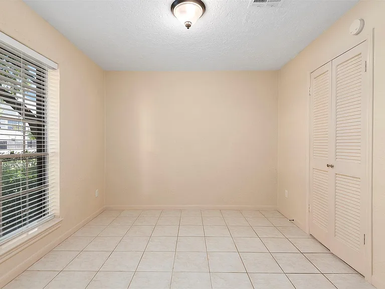 14215 Lost Meadow Ln — Photo 7