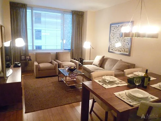 Rented by Anchor Associates | media 10