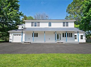 8 Trinka Ln, Hopewell Junction, NY 12533