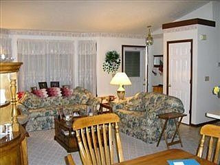3rd image of 578 Bayberry Dr