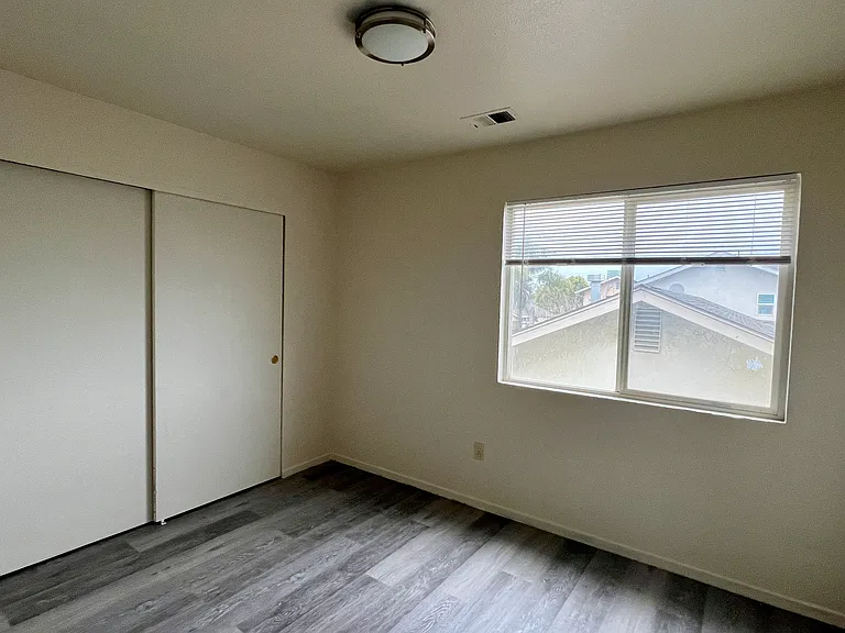 2149 Stormy Creek Ct — Photo 16