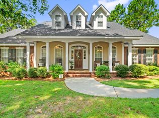 549 Longleaf Dr, Petal, MS 39465
