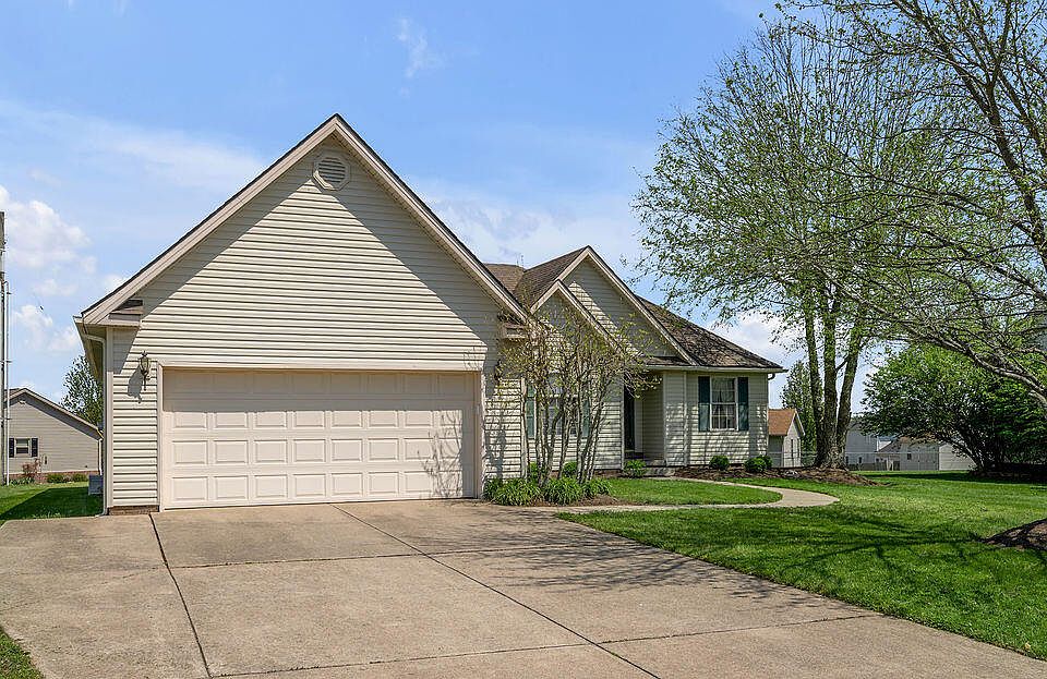 1st image of 220 Hibiscus Ln
