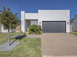 4002 Bella St, Laredo, TX 78046
