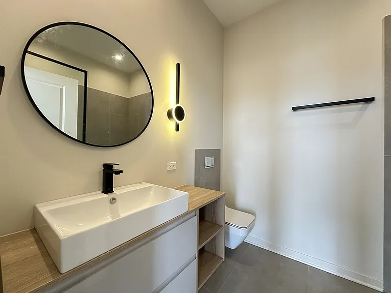 3207 N Narragansett Ave #604 — Photo 17