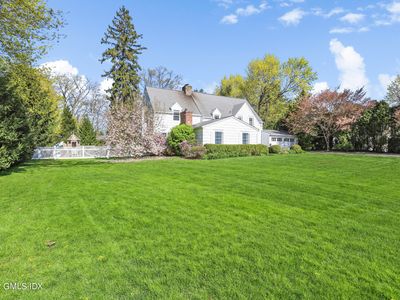 3 Random Rd, Old Greenwich, CT, 06870
