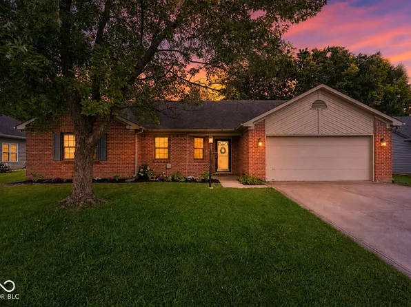 854 Ellington Cir, Greenwood, IN 46143