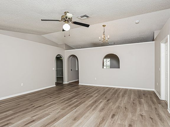 4th image of 1615 Dartmouth Dr