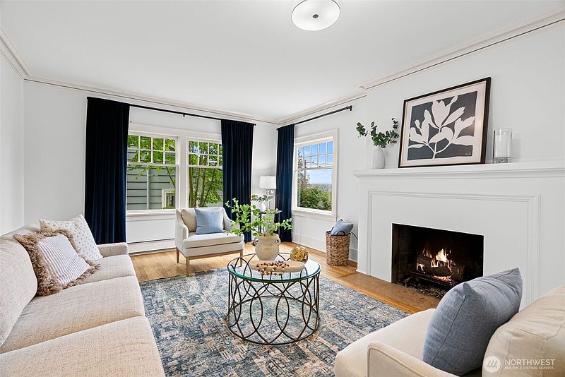 3rd image of 114 Queen Anne Drive