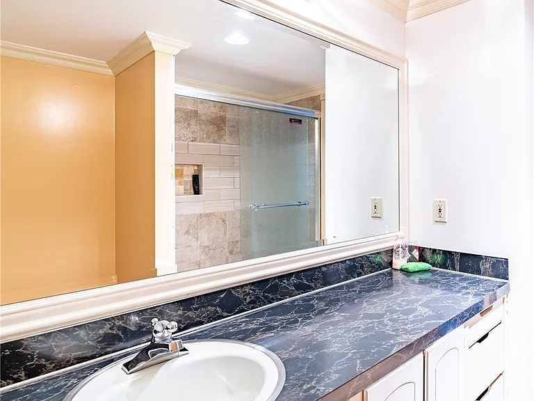 14010 SE 44th Pl — Photo 17