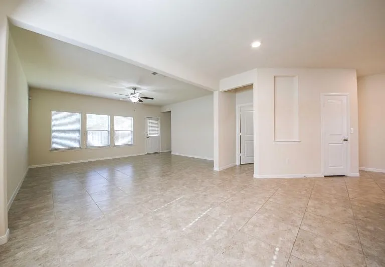 14002 Madrigal Ln — Photo 13