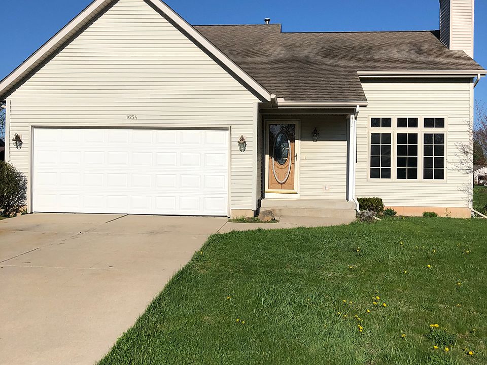 1st image of 1654 Awixa Ave NW