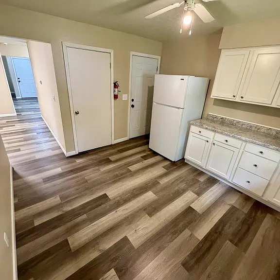 112 N Clover Ave #112 — Photo 6