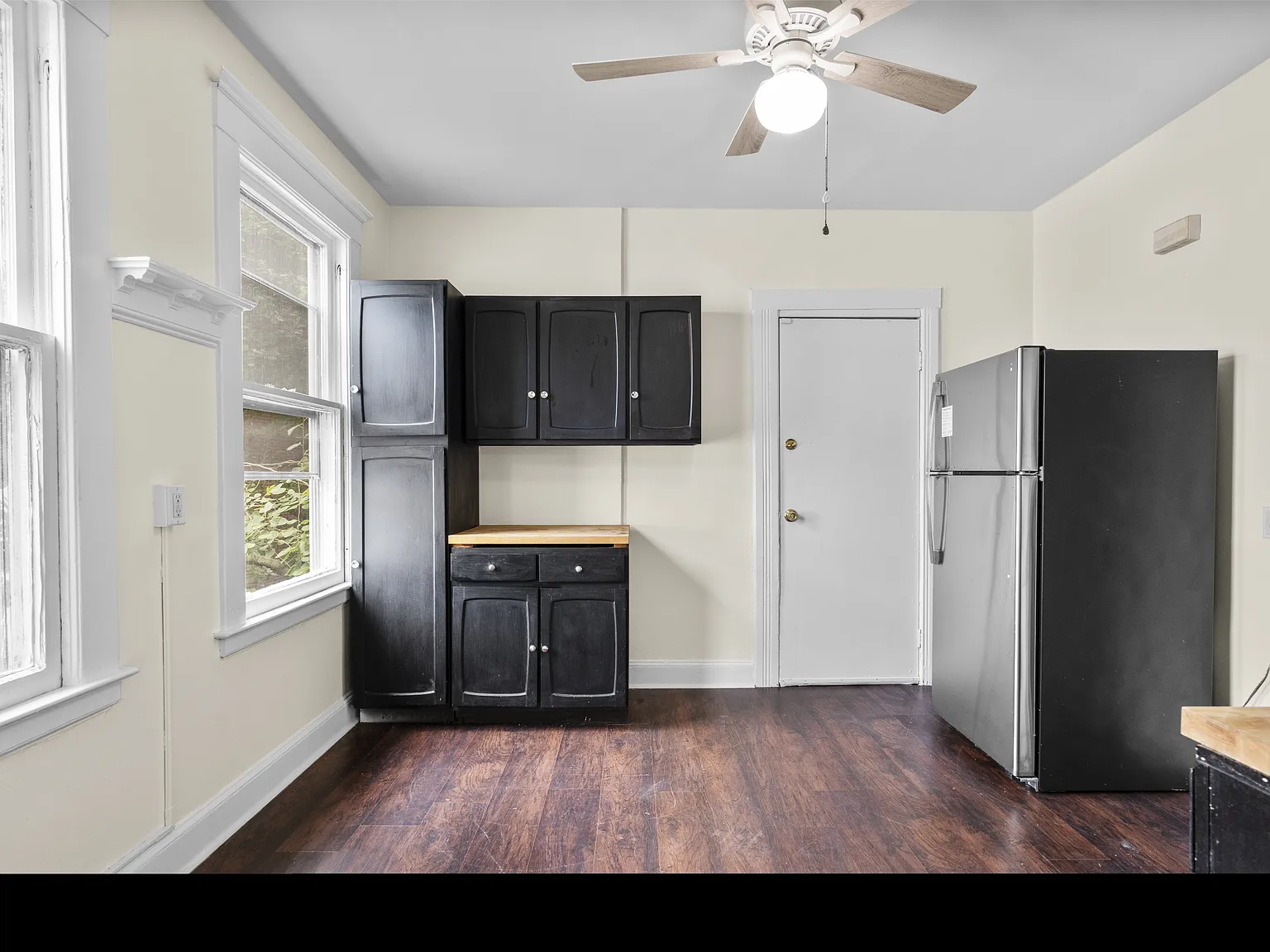 144 Gilbert Ave - 2 — Photo 3