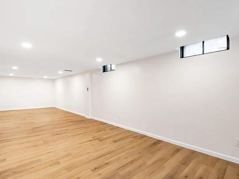 1239 N Cramer St — Photo 26