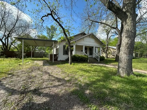 908 E Titus St, Mexia, TX 76667