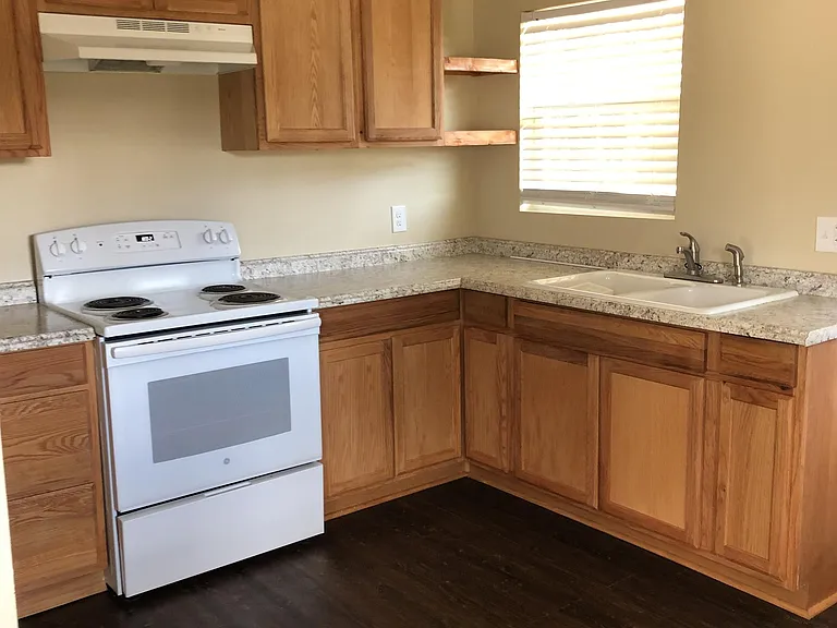 897 Orange Hill Rd — Photo 2