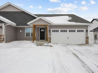 3325 Platinum Way, Marion, IA 52302