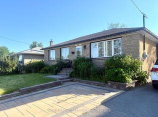 1298 Minden St, Oshawa, ON L1J 3R4