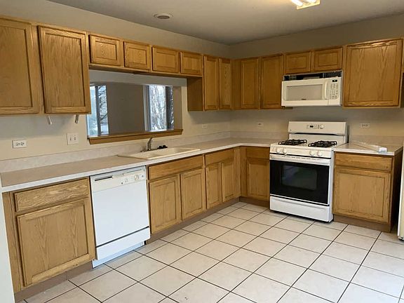 4th image of 2591 Canyon Dr #2591