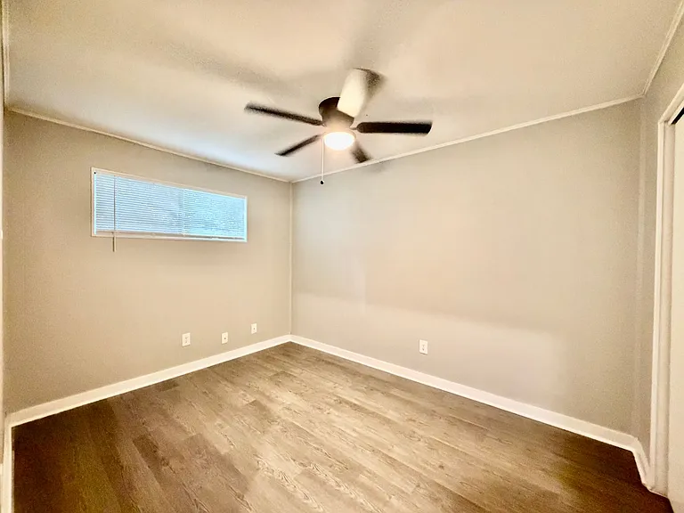 Sundance Apartments — Photo 23