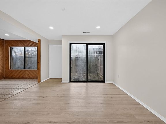 5th image of 60 Laurelwood Dr #32-3