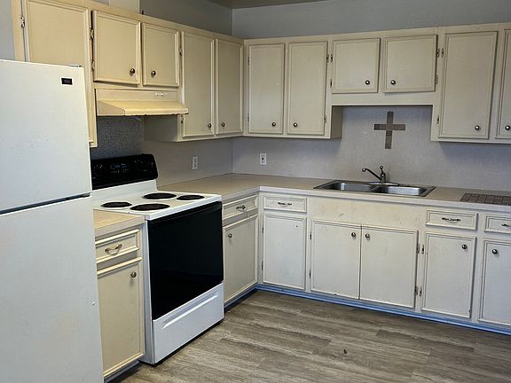4th image of 607B Alamo St
