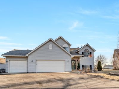 1111 Applewood Ct, Waite Park, MN, 56387