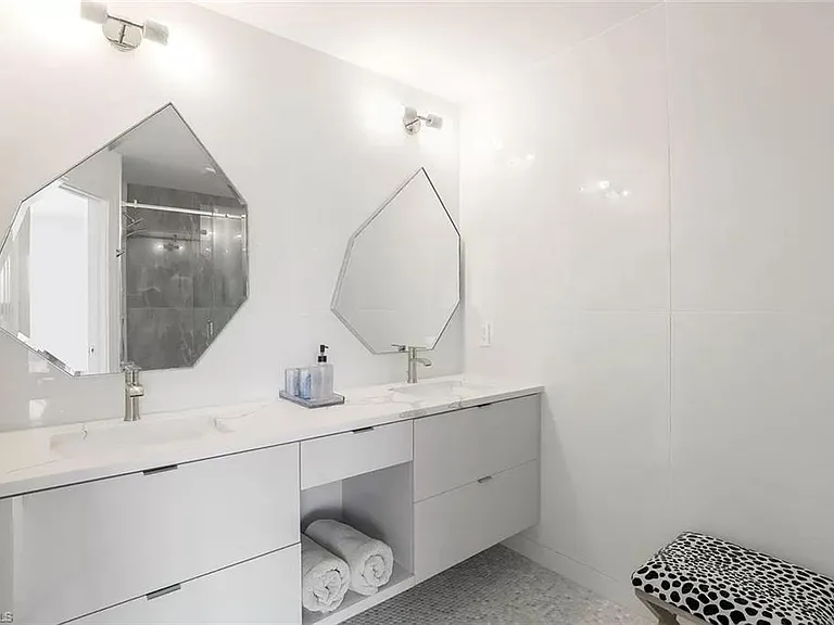 775 Hampton Cir #133 — Photo 12