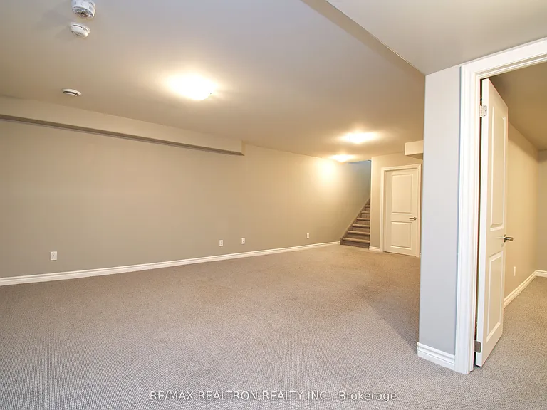 35 Cobblestone St — Photo 29