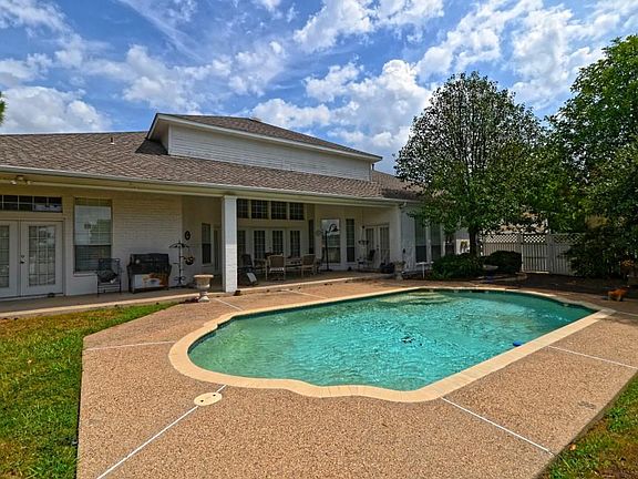 5th image of 7400 Gleneagles Way