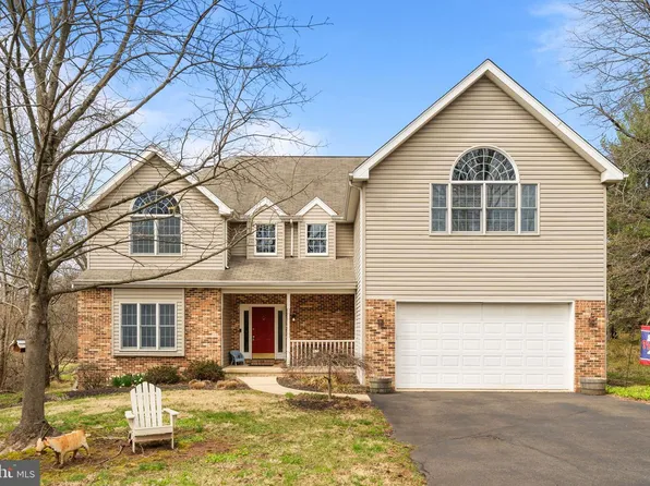 880 Troxel Rd, Lansdale, PA 19446