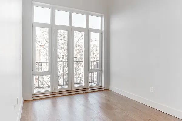 Rented by MySpaceNYC | media 27