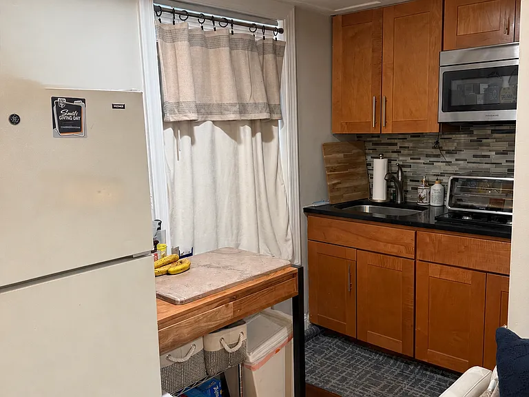 313 S 18th St #1R — Photo 3